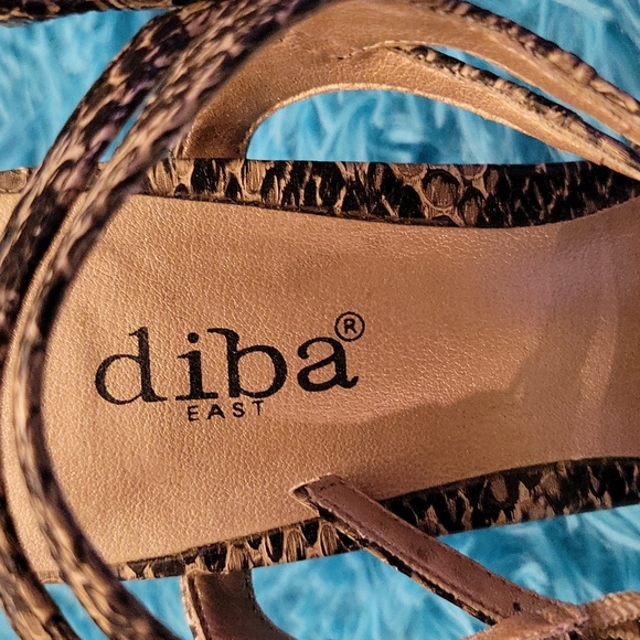 Diba Snakeskin Print Pointed Toe Heels Size 7.5 - Picture 4 of 9